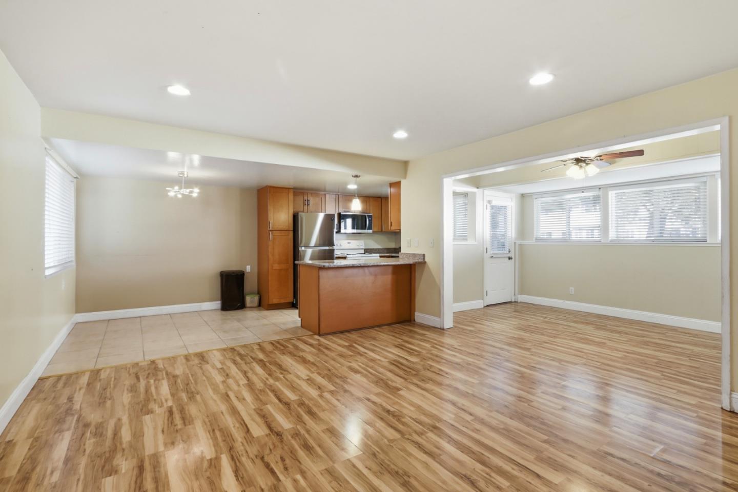 Front Image Thumbnail for ML82033150