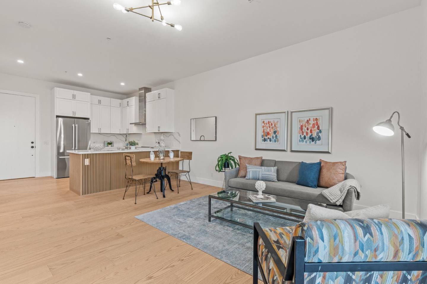 Front Image Thumbnail for ML82033176