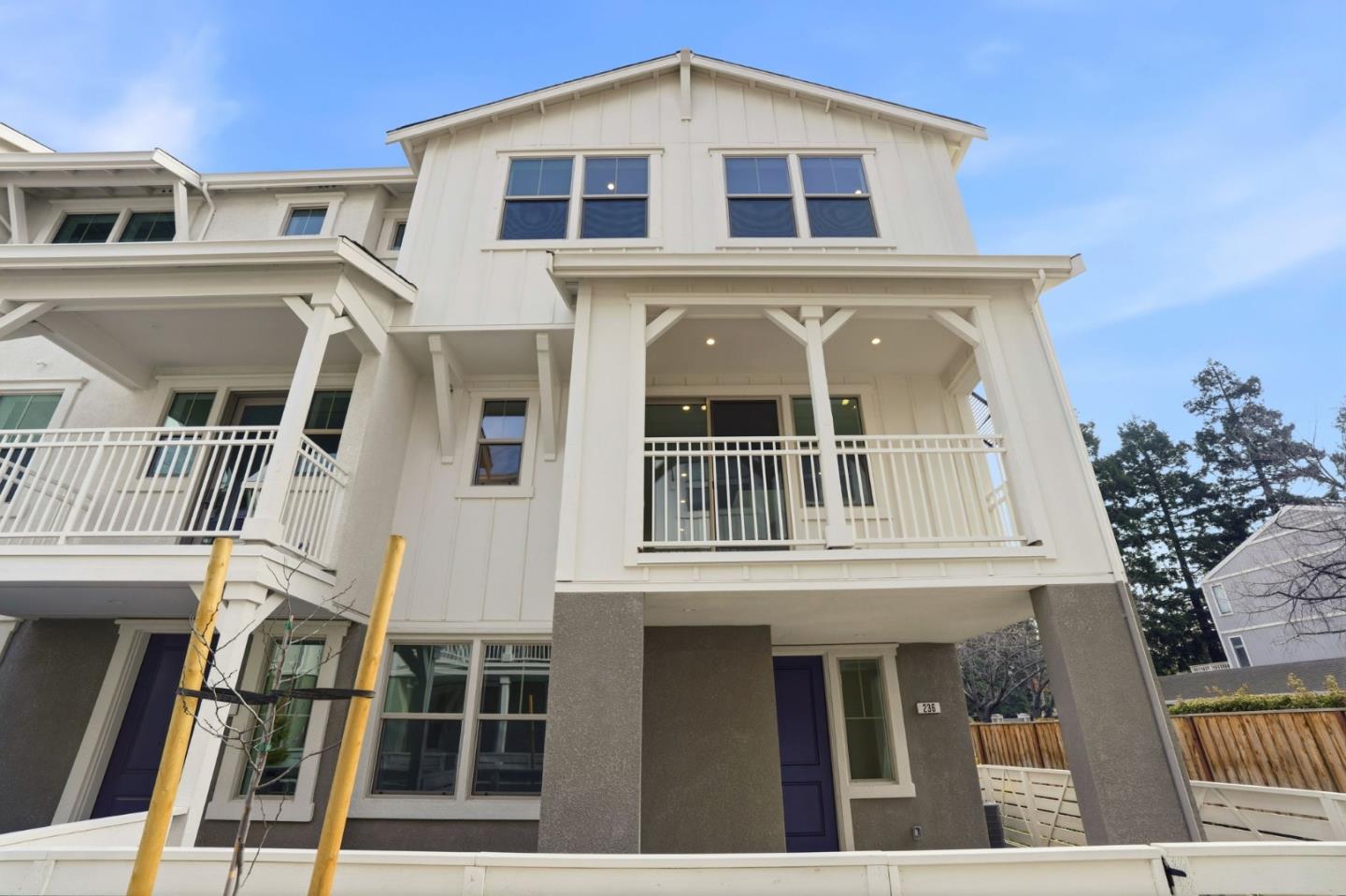 Front Image Thumbnail for ML82033313