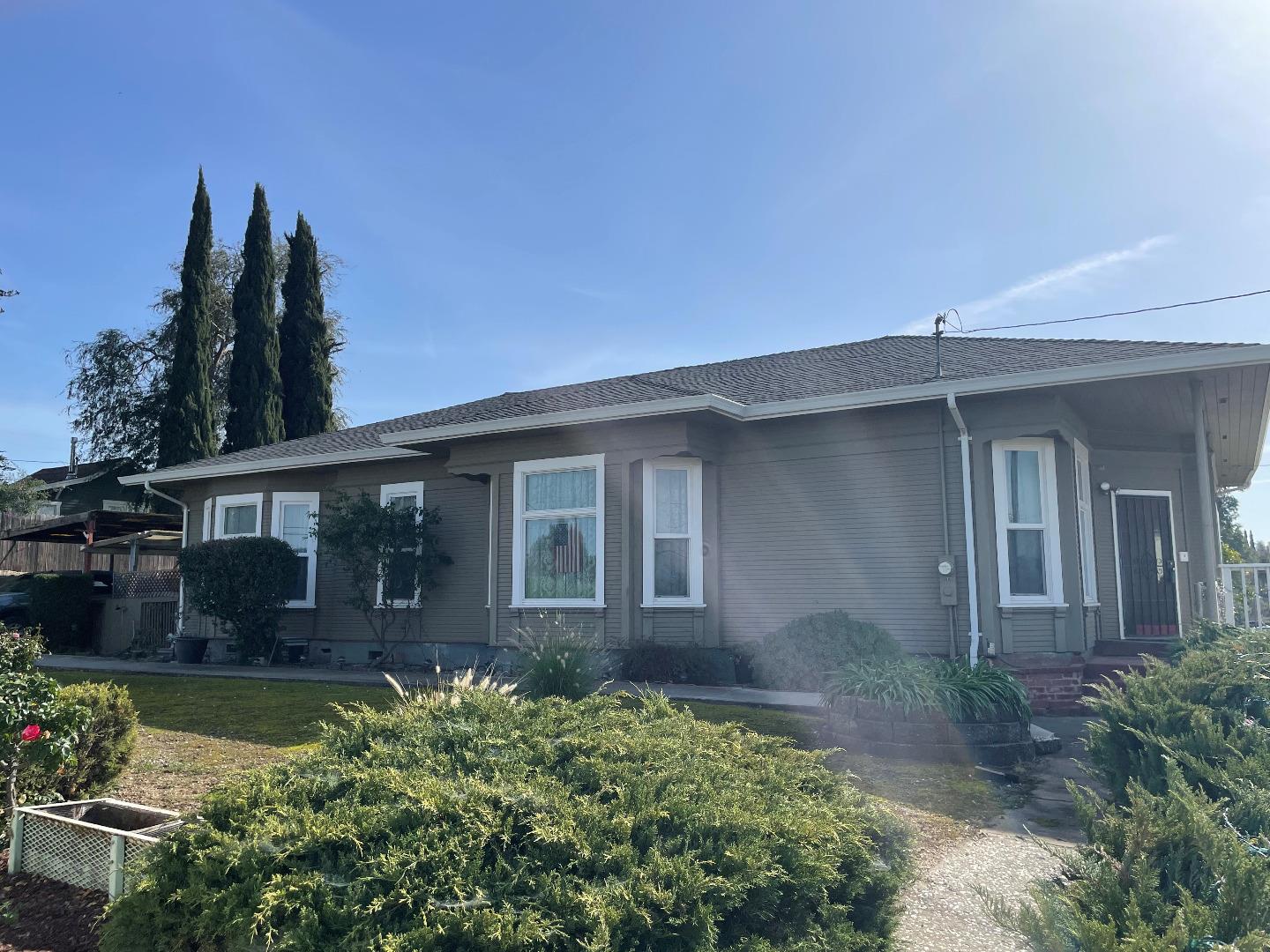 Front Image Thumbnail for ML82033316