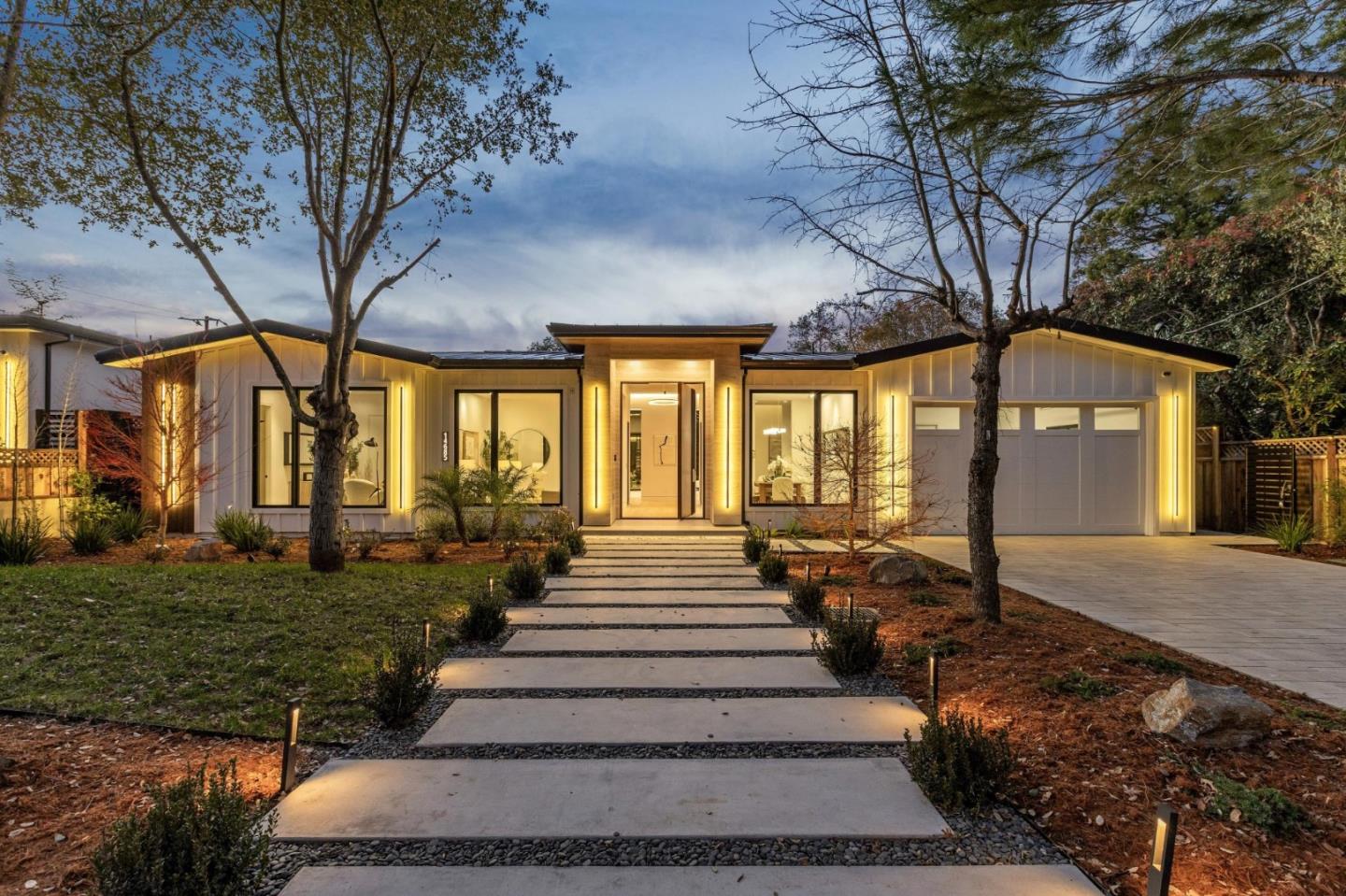 Front Image Thumbnail for ML82033320