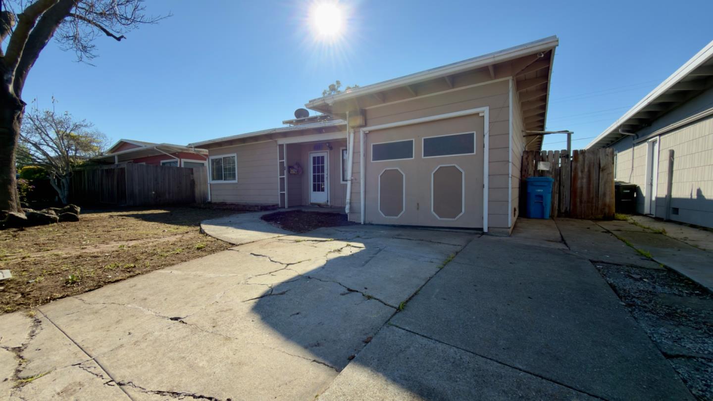 Front Image Thumbnail for ML82033322