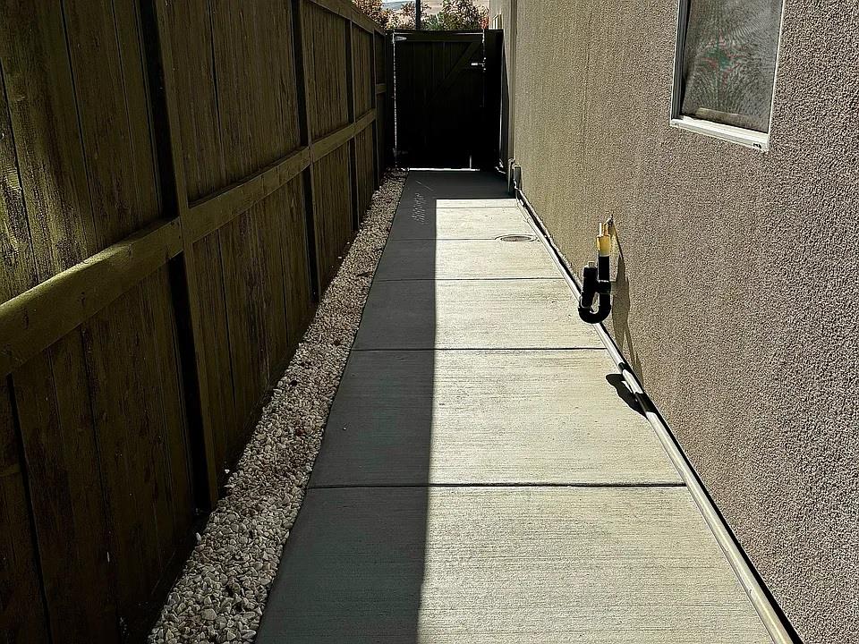 Front Image Thumbnail for ML82033376