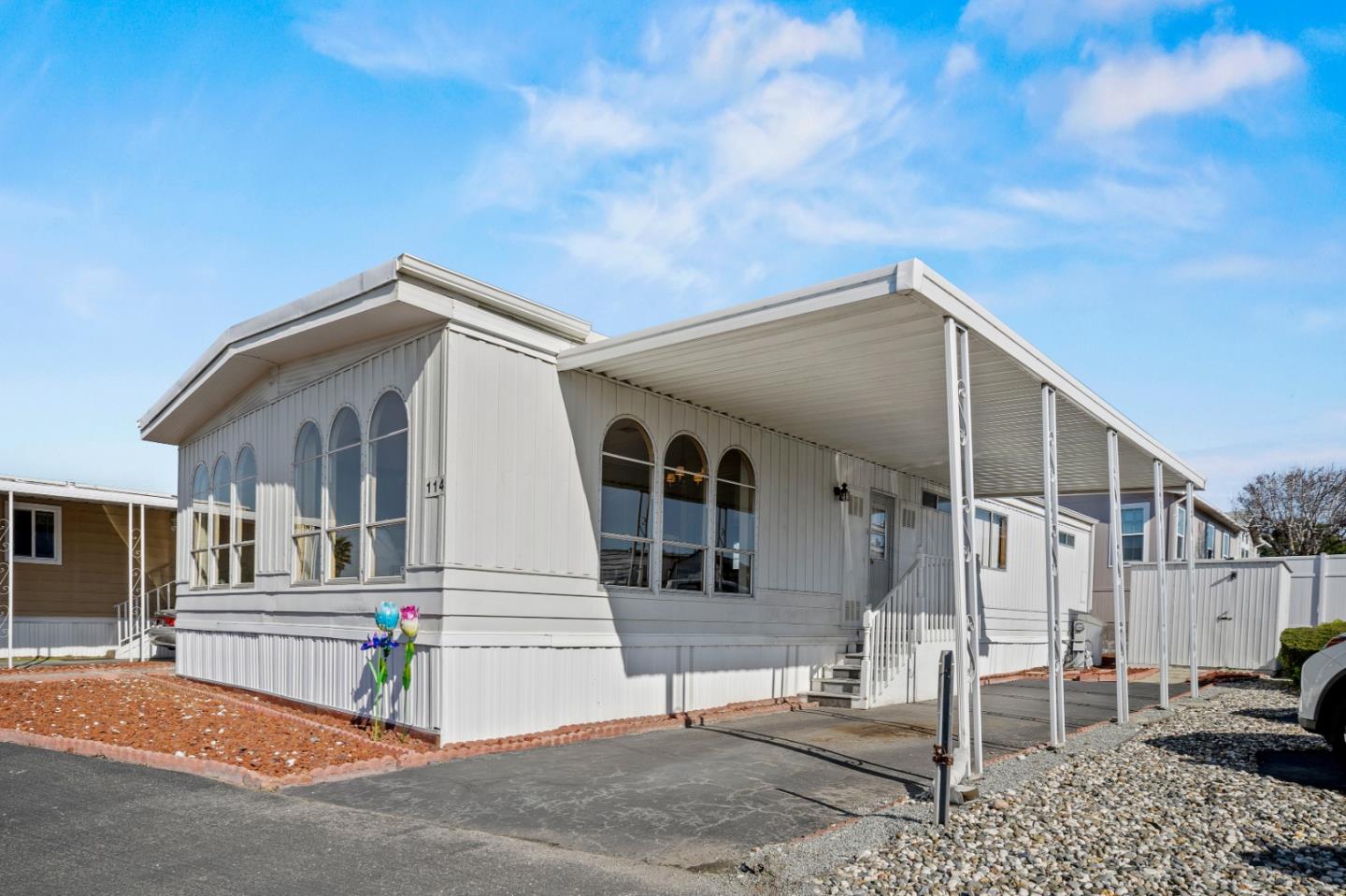 Front Image Thumbnail for ML82033388