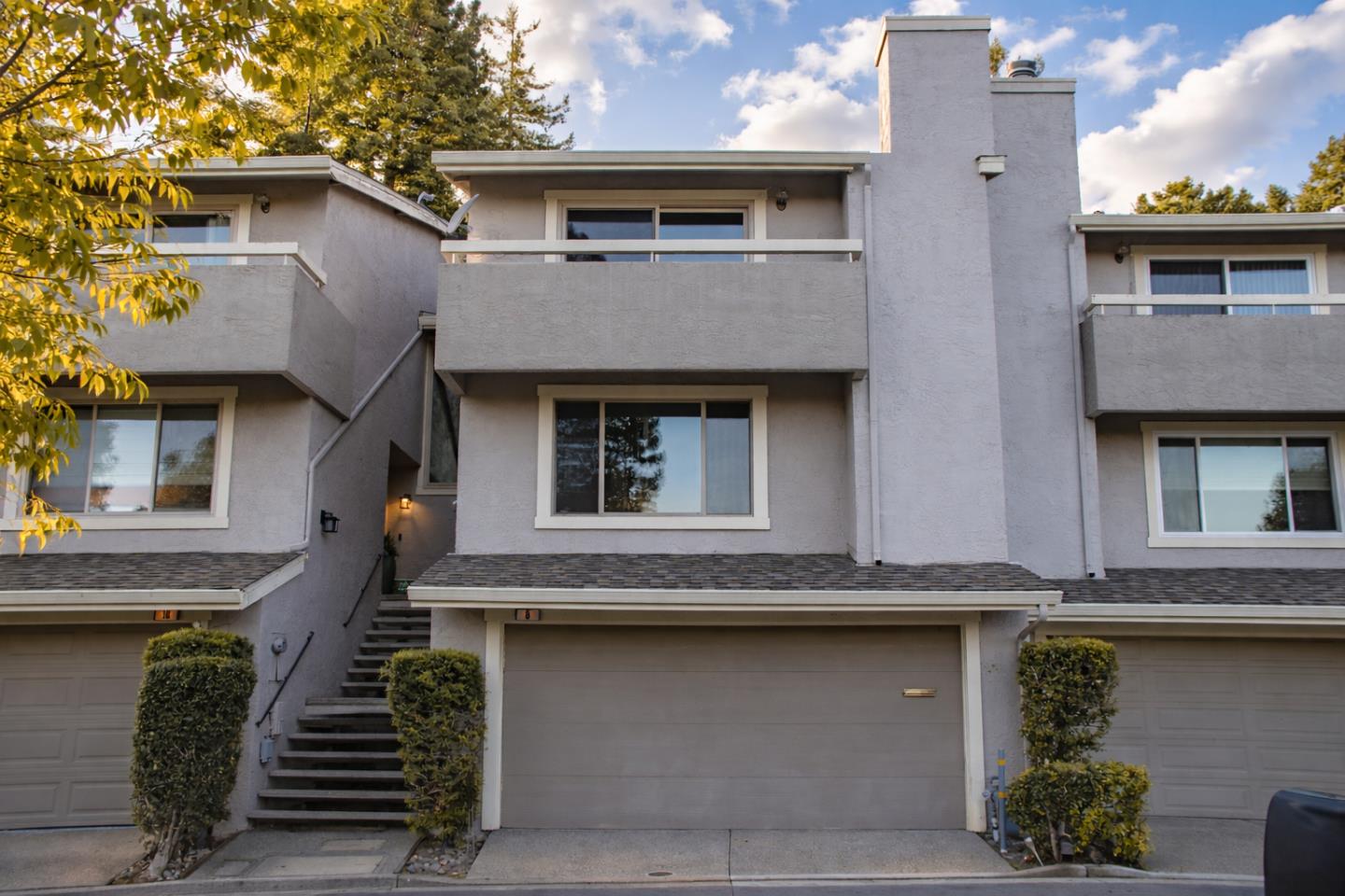 Front Image Thumbnail for ML82033408