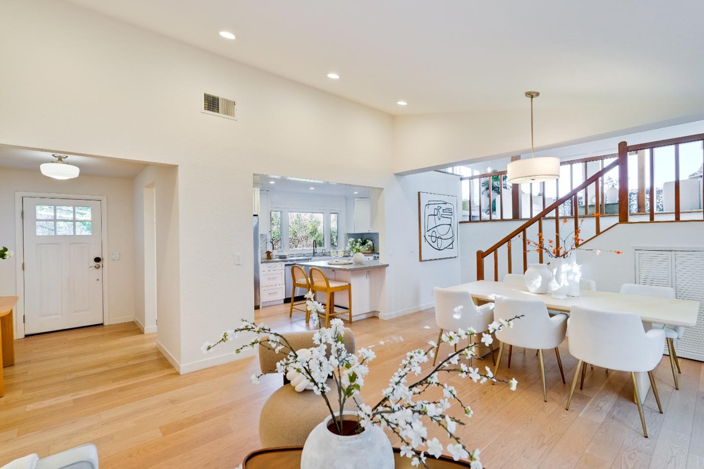 Front Image Thumbnail for ML82033511