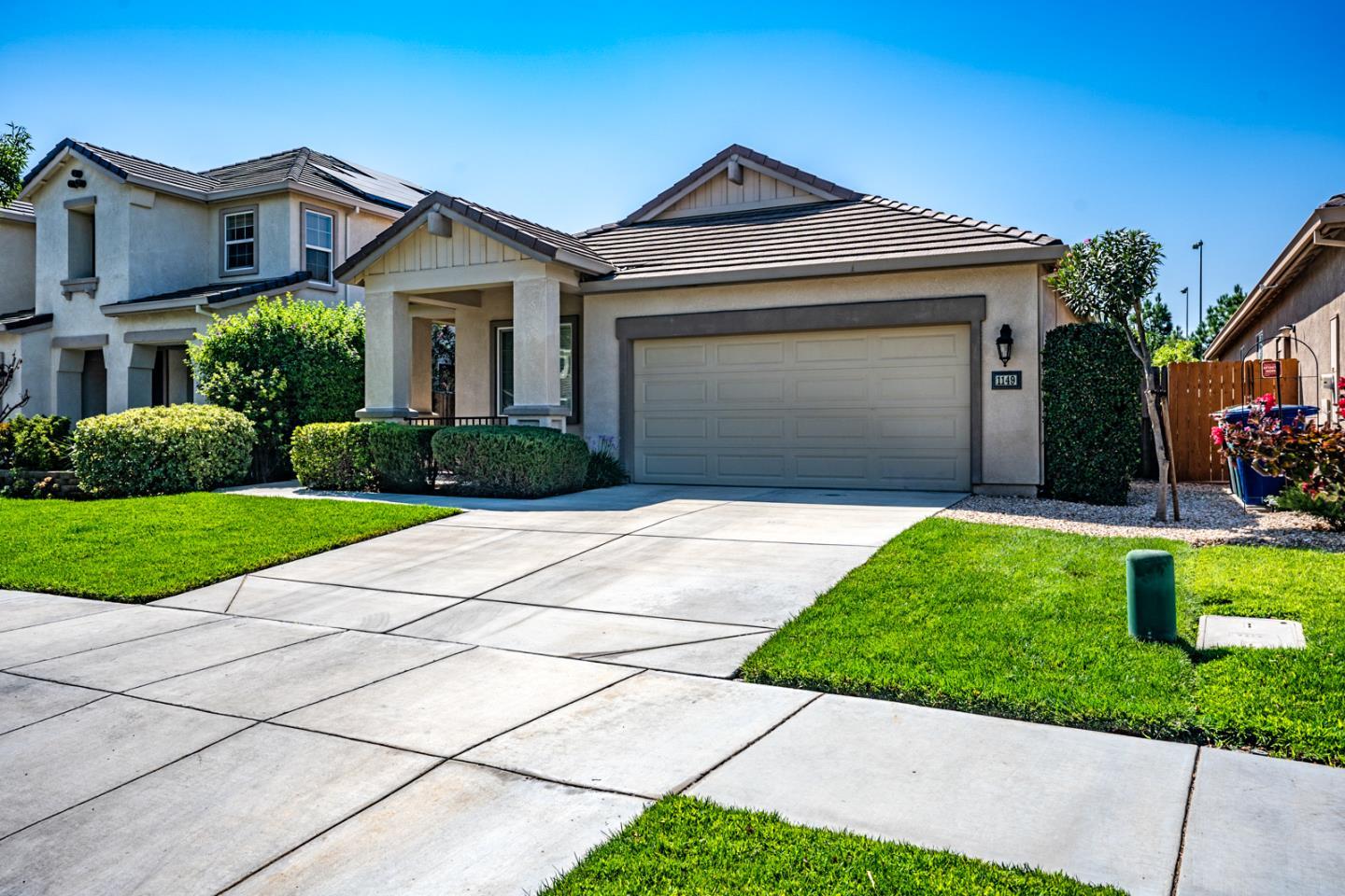 Front Image Thumbnail for ML82033545