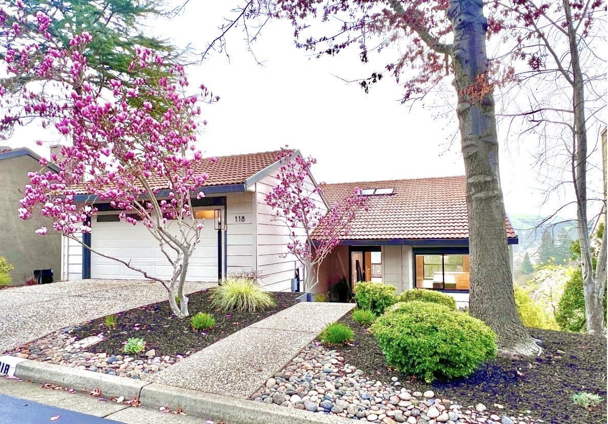 Front Image Thumbnail for ML82033788