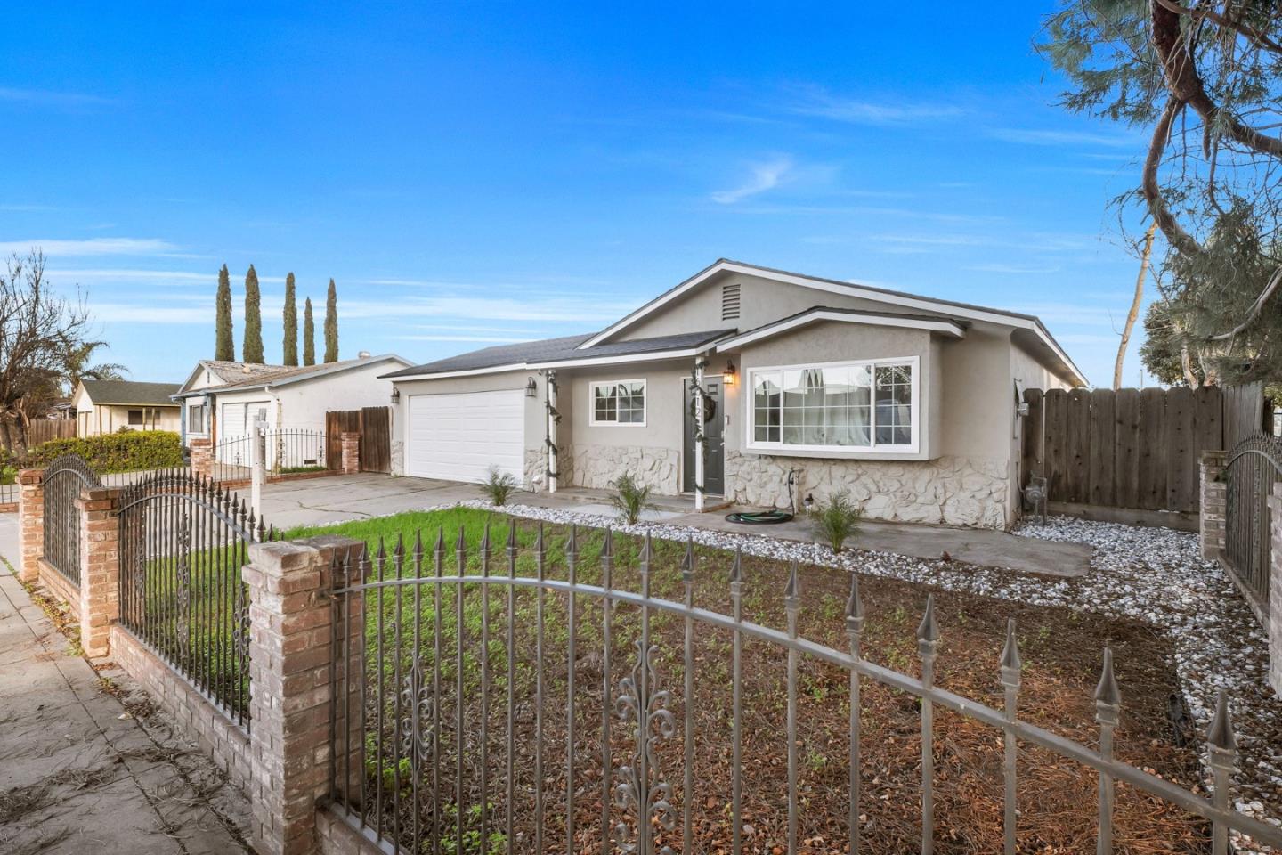 Front Image Thumbnail for ML82033887