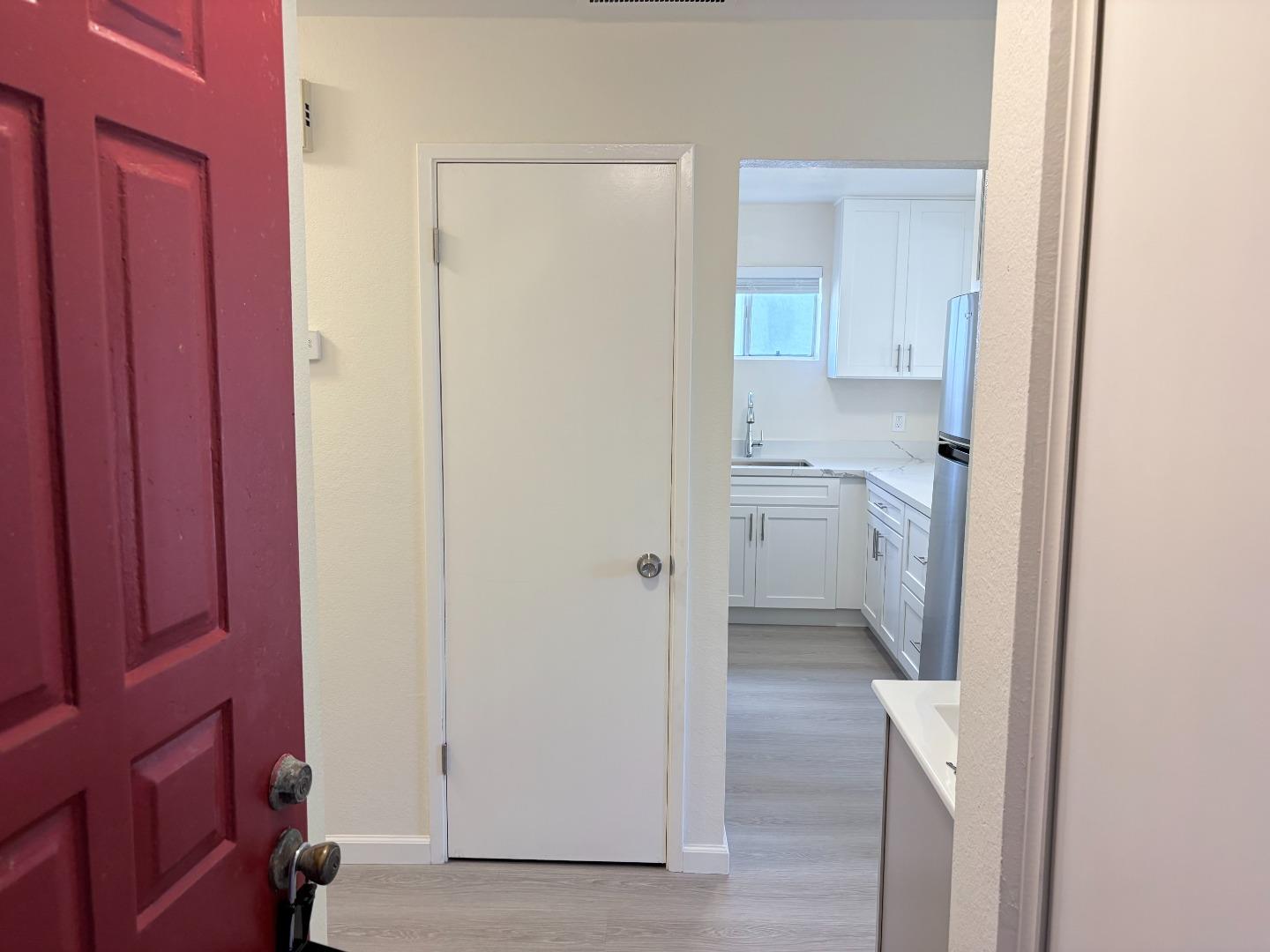 Front Image Thumbnail for ML82033965