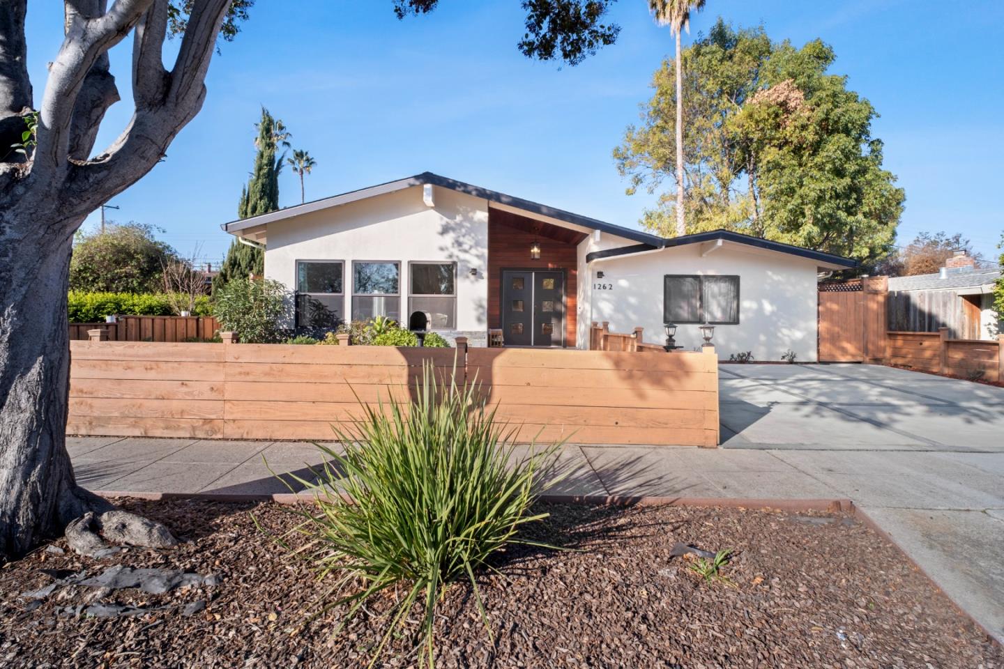 Front Image Thumbnail for ML82033974