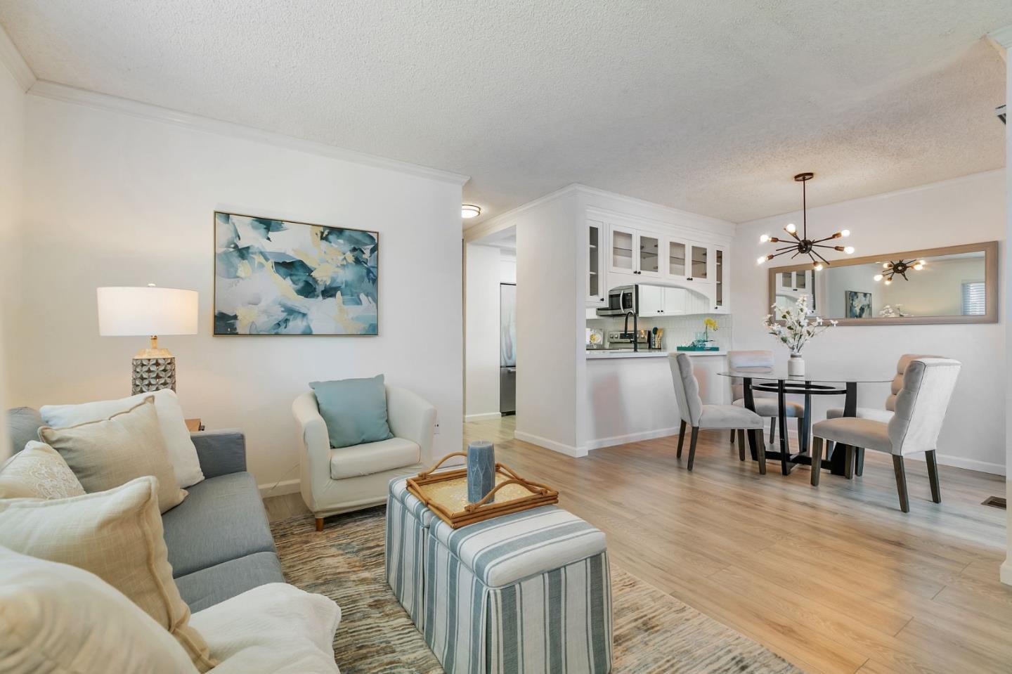 Front Image Thumbnail for ML82034010