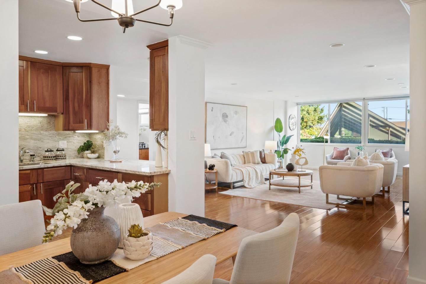 Front Image Thumbnail for ML82034019