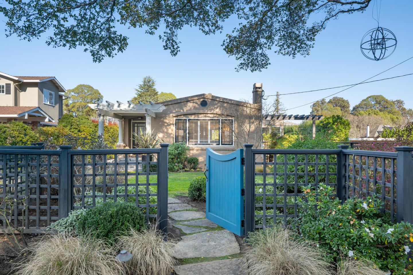 Front Image Thumbnail for ML82034105