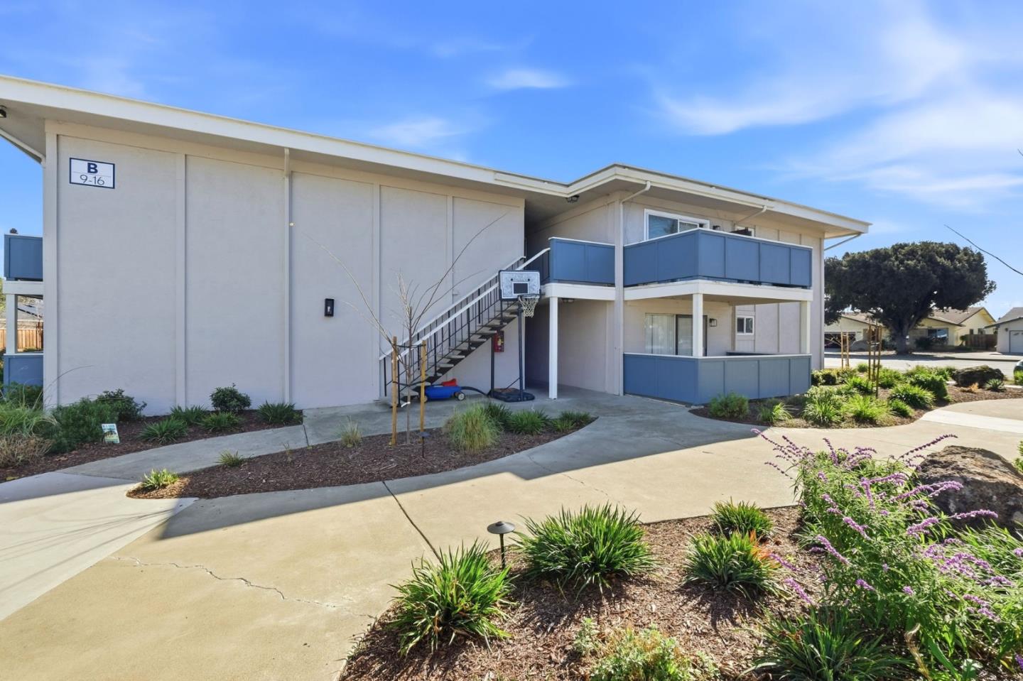 Front Image Thumbnail for ML82034146