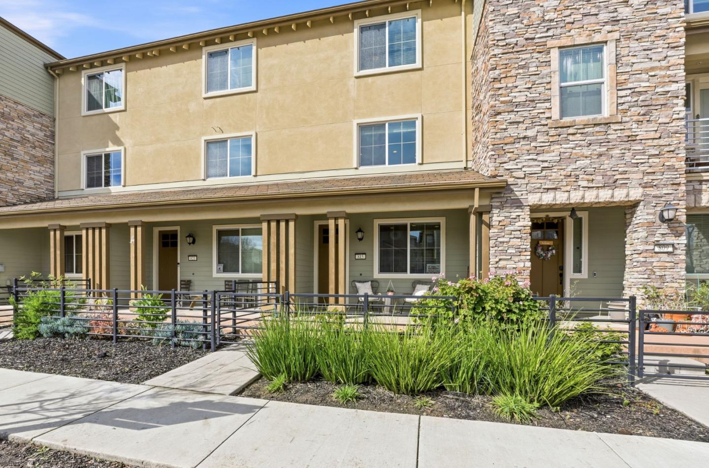 Front Image Thumbnail for ML82034208