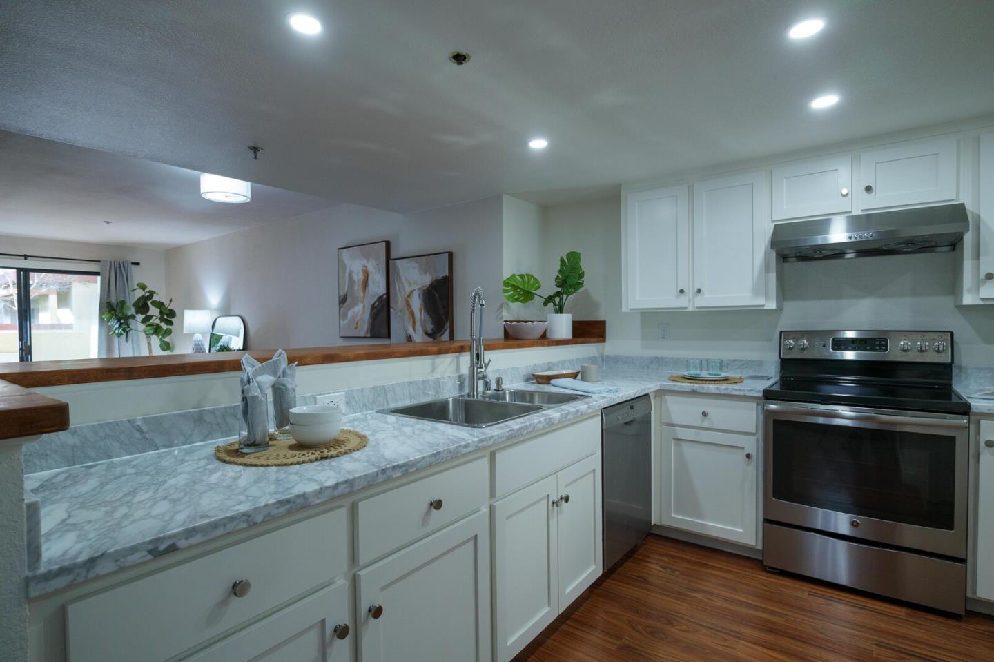 Front Image Thumbnail for ML82034265