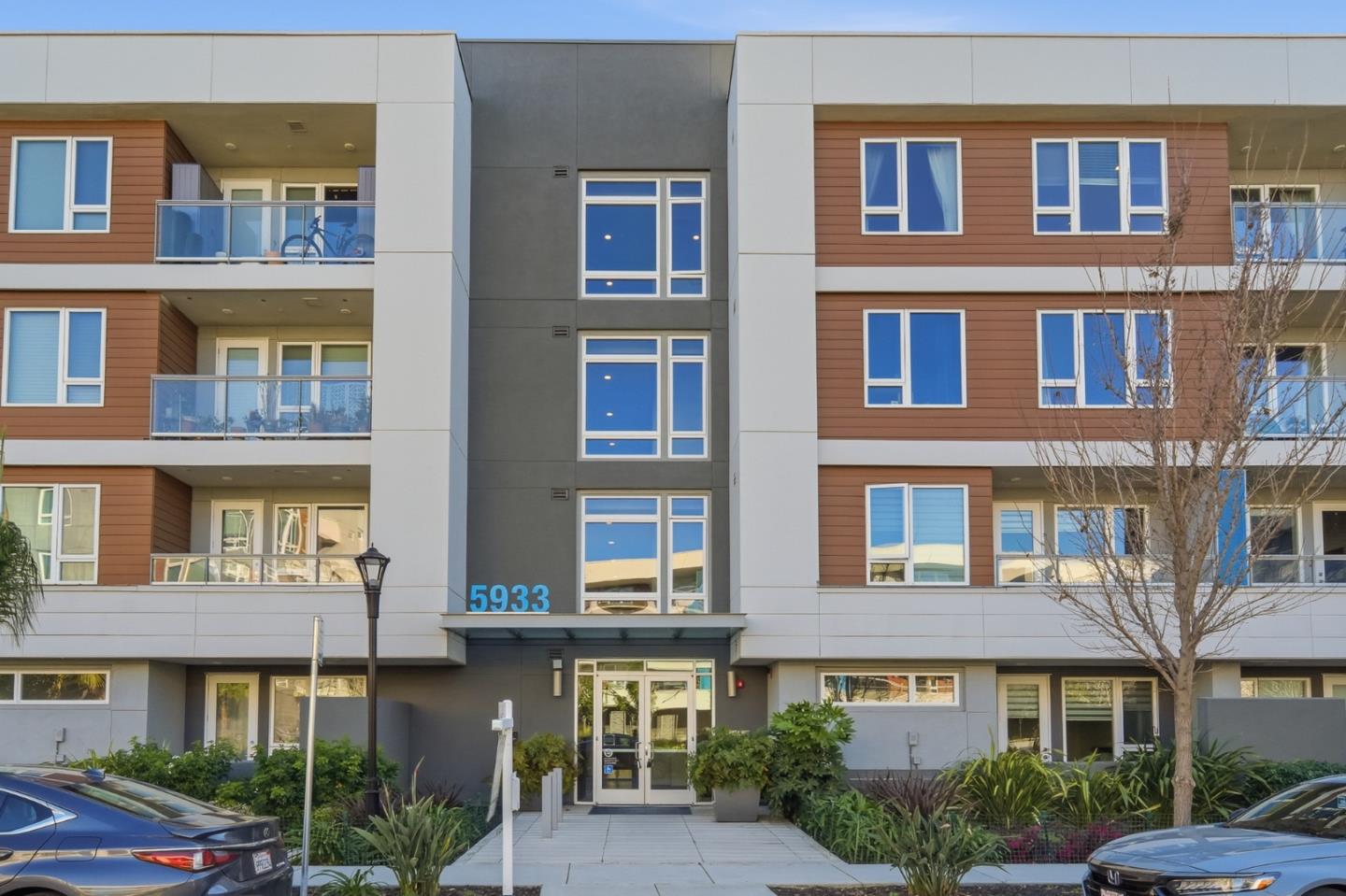 Front Image Thumbnail for ML82034388