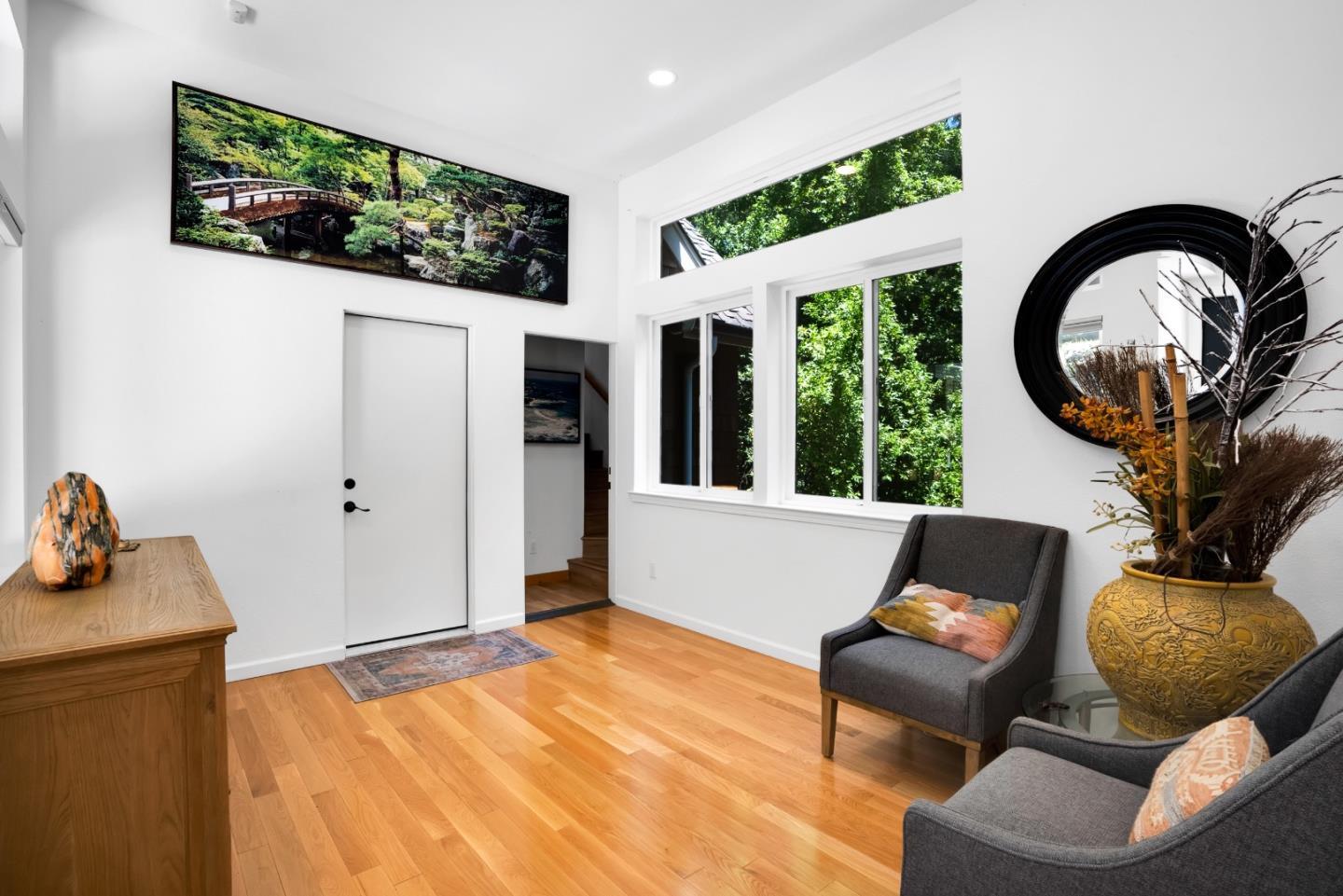 Front Image Thumbnail for ML82034391