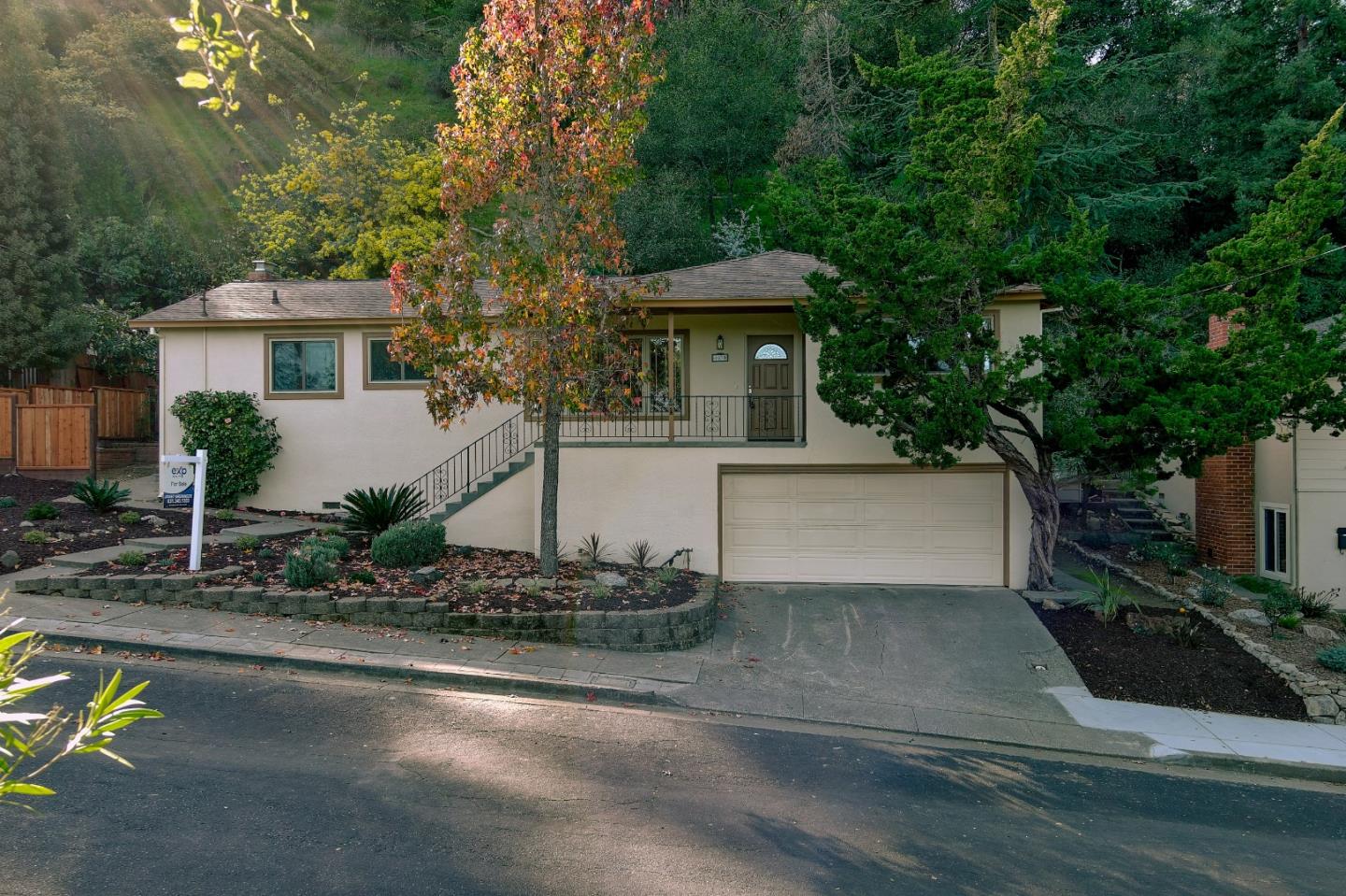 Front Image Thumbnail for ML82034437