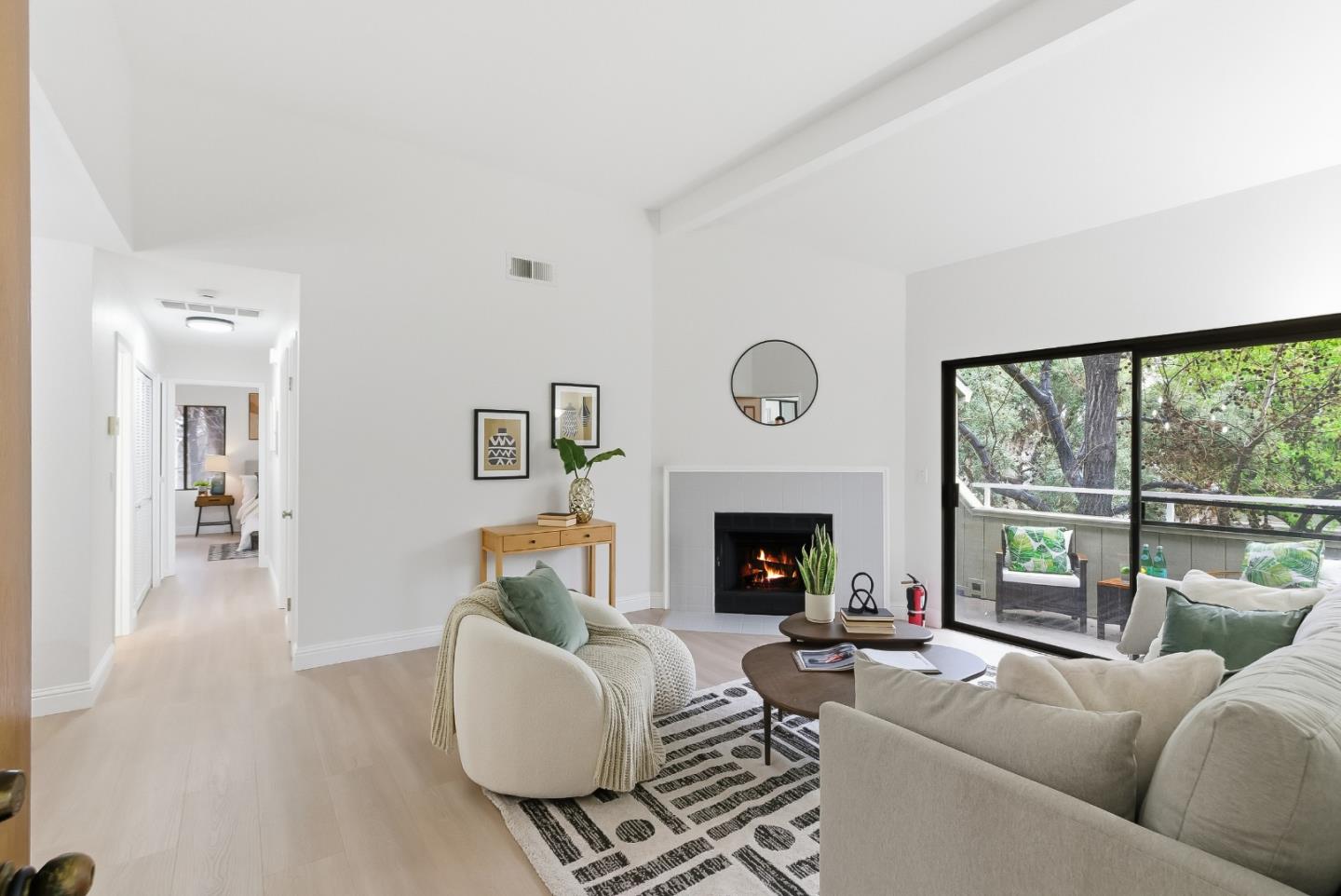 Front Image Thumbnail for ML82034755