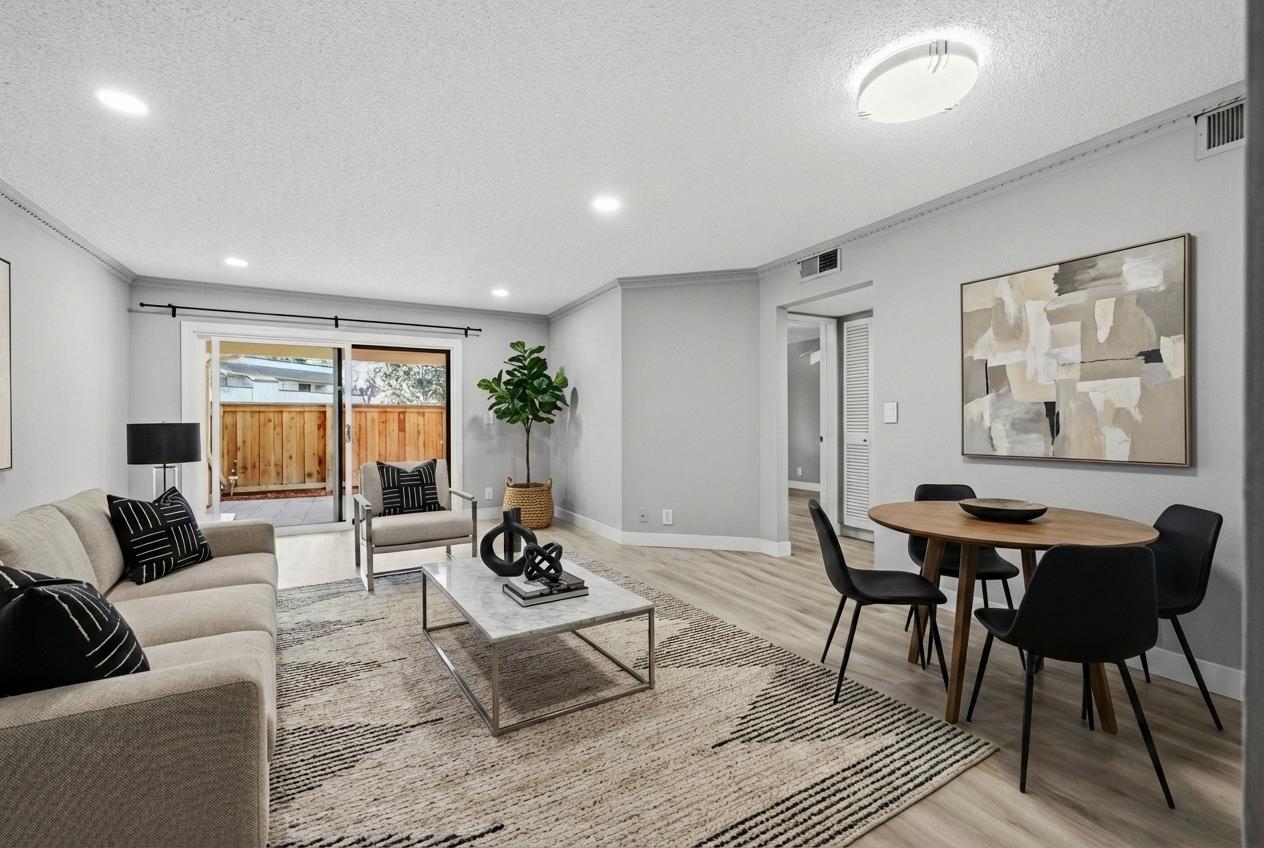 Front Image Thumbnail for ML82034776