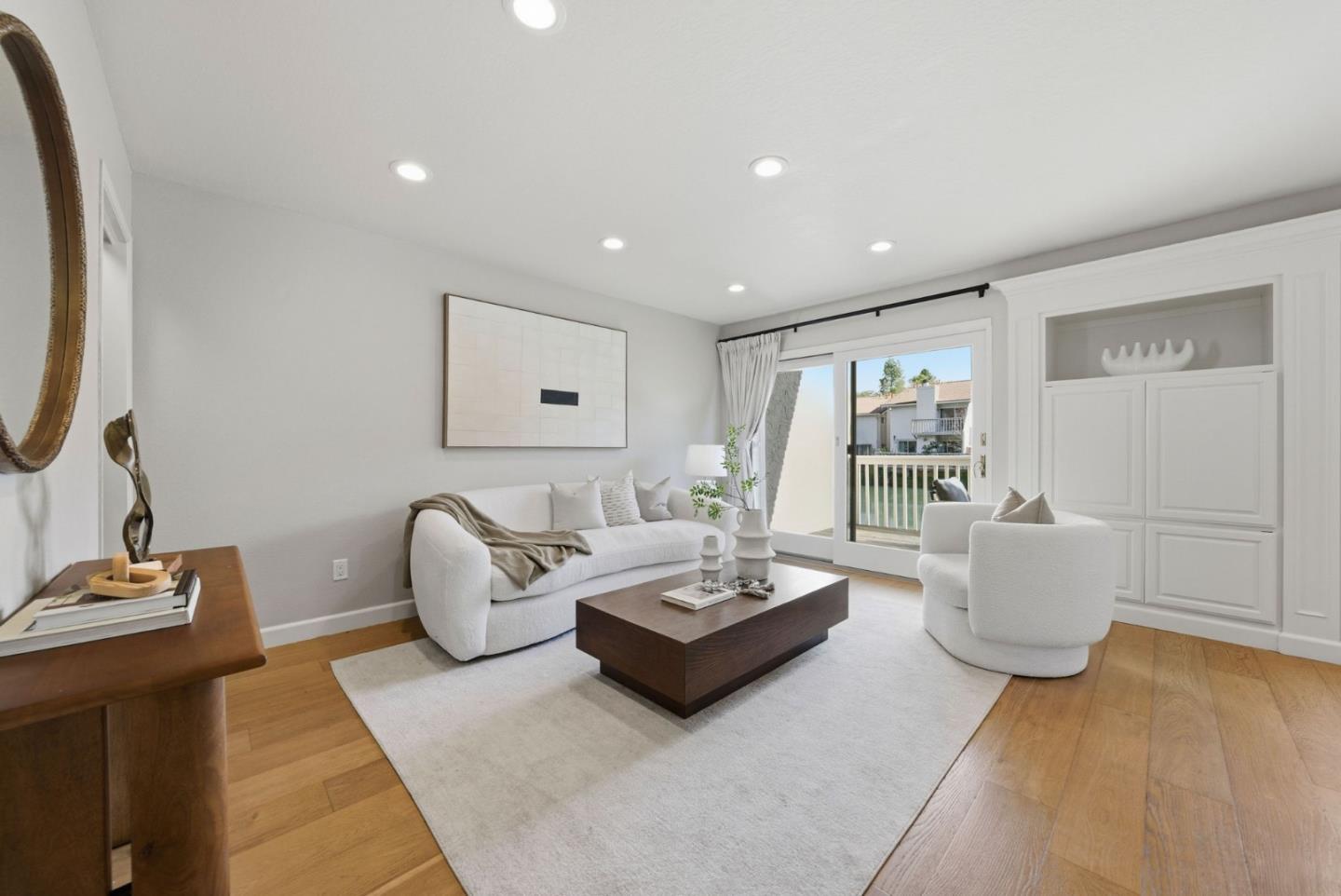 Front Image Thumbnail for ML82034857