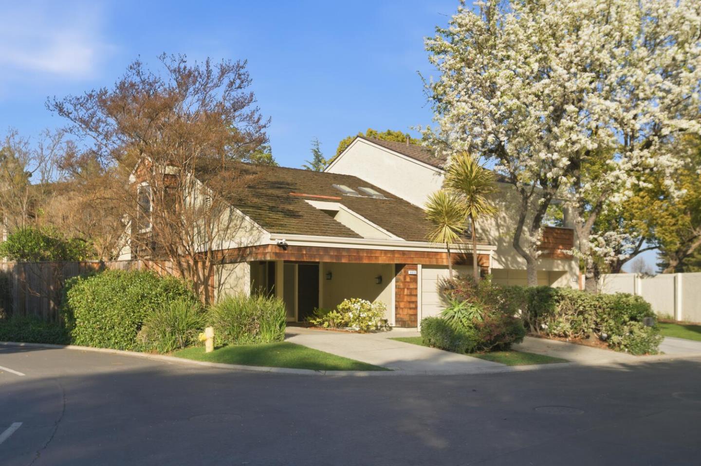 Front Image Thumbnail for ML82034895