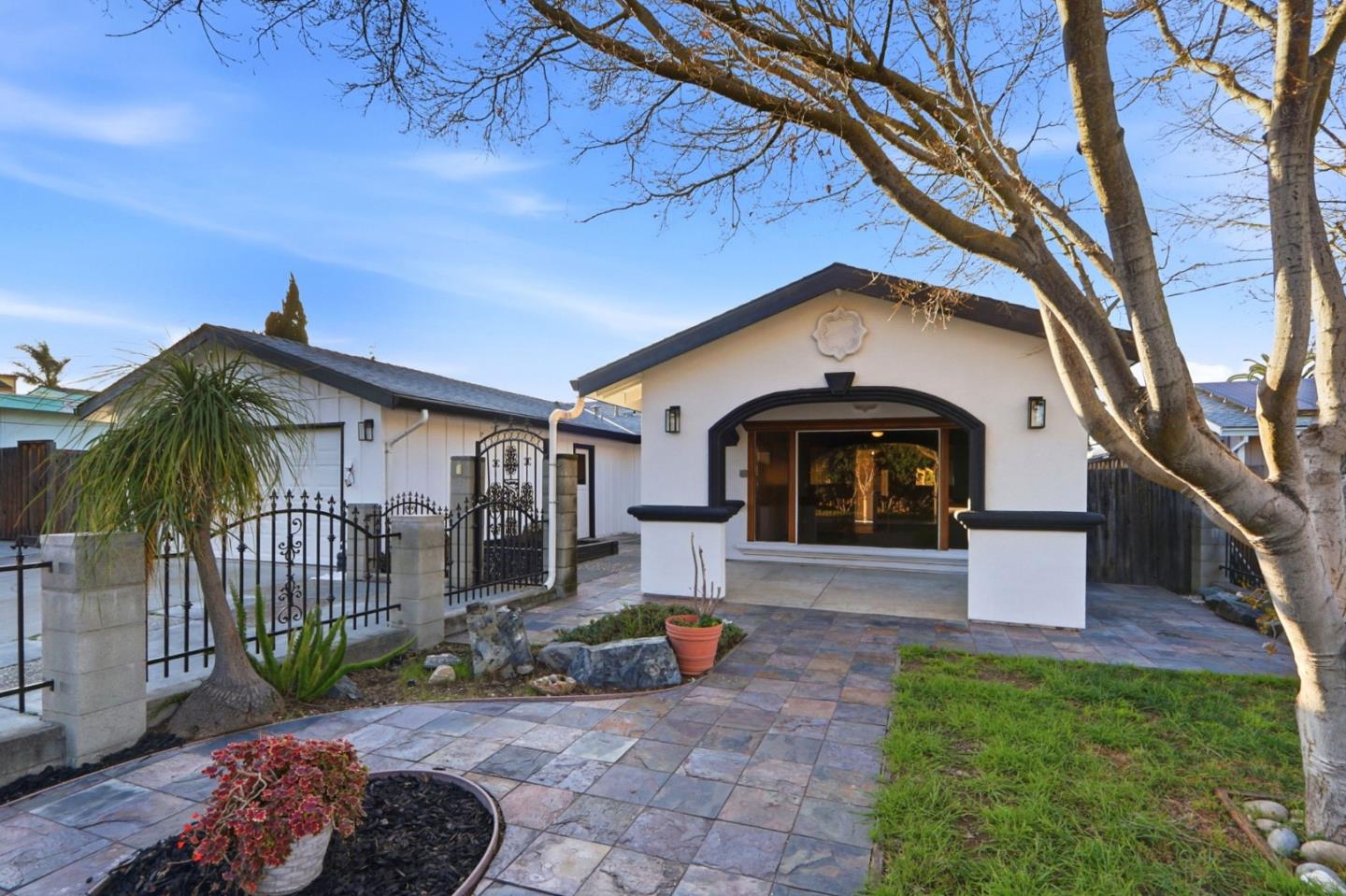 Front Image Thumbnail for ML82034990