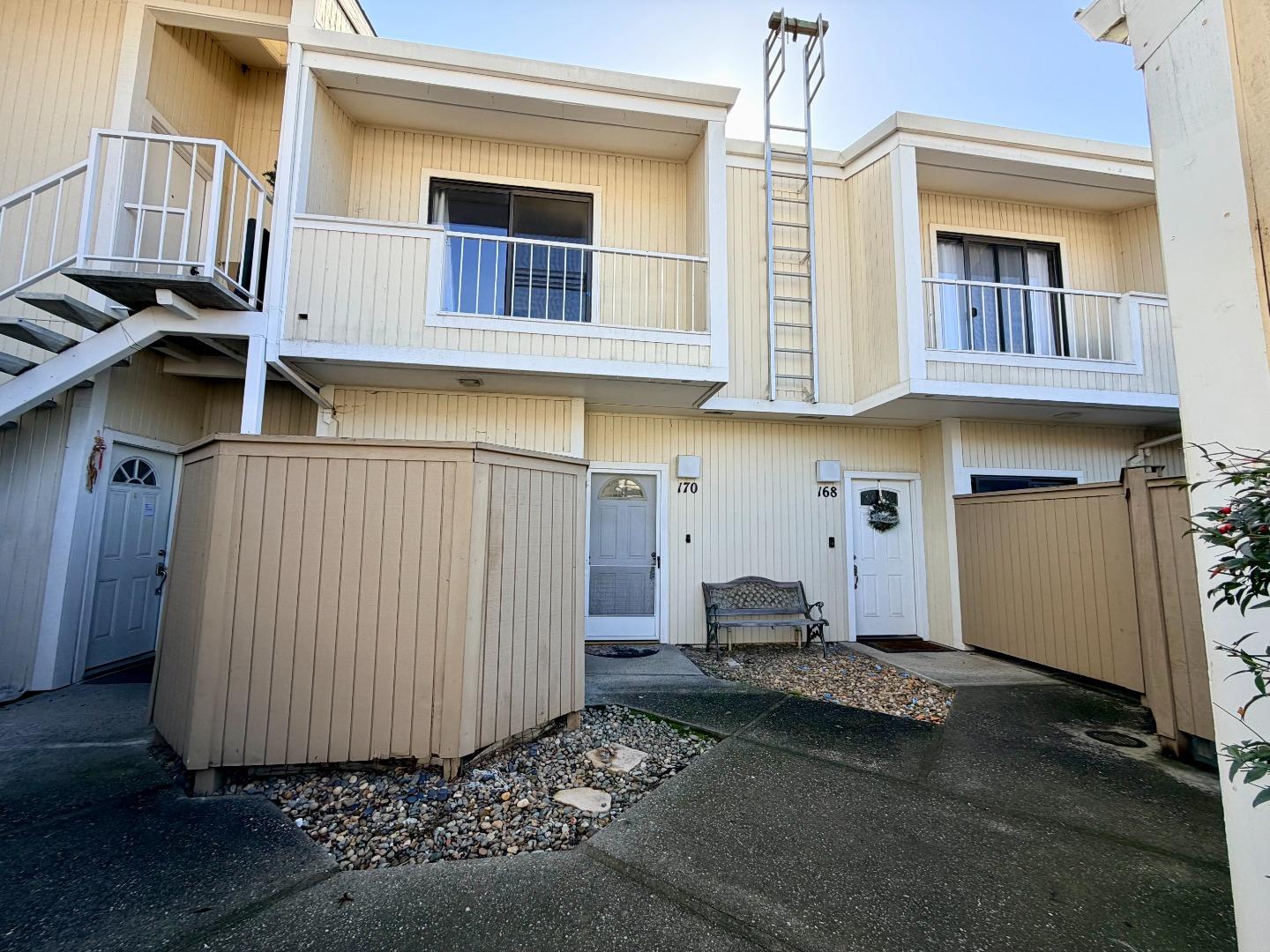 Front Image Thumbnail for ML82035032