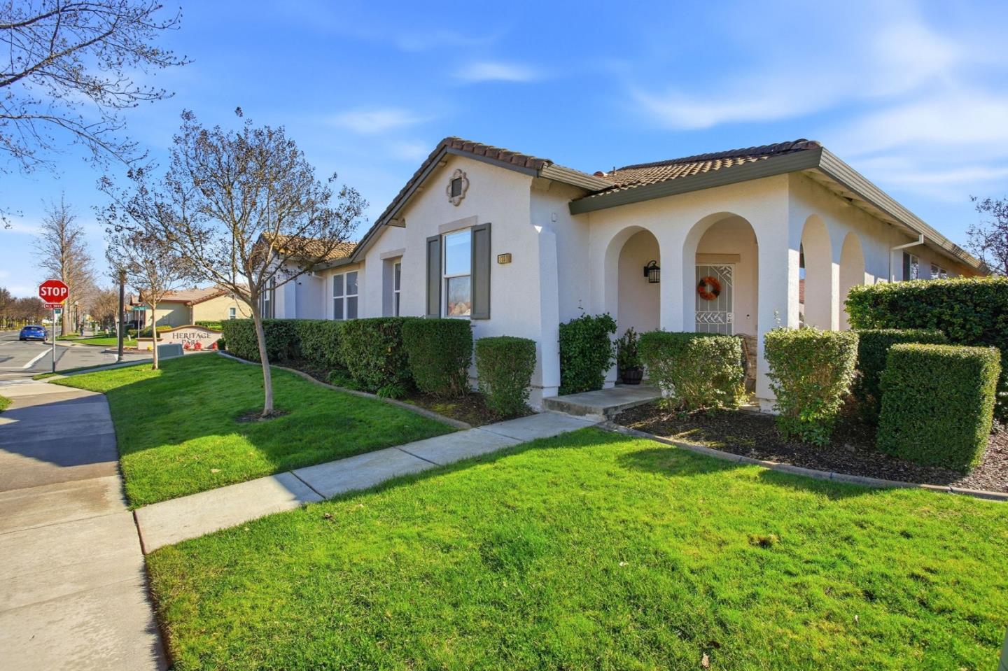 Front Image Thumbnail for ML82035049