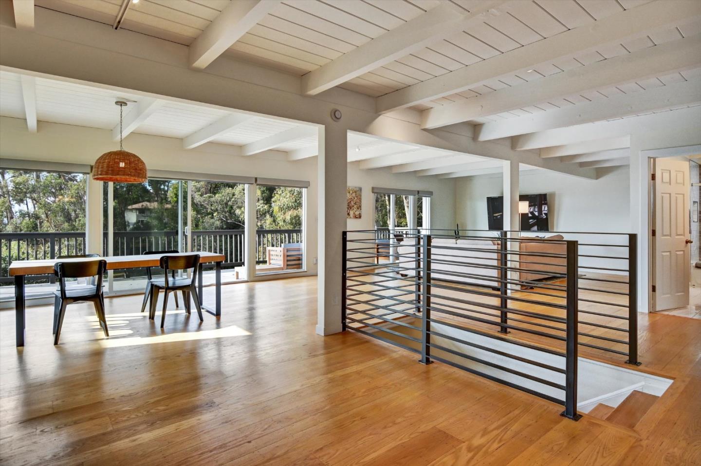 Front Image Thumbnail for ML82035112