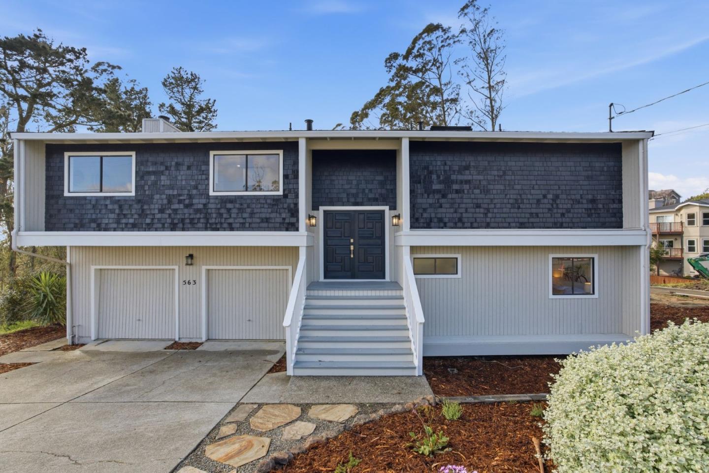 Front Image Thumbnail for ML82035122