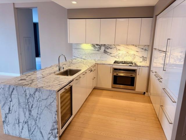 Front Image Thumbnail for ML82035156