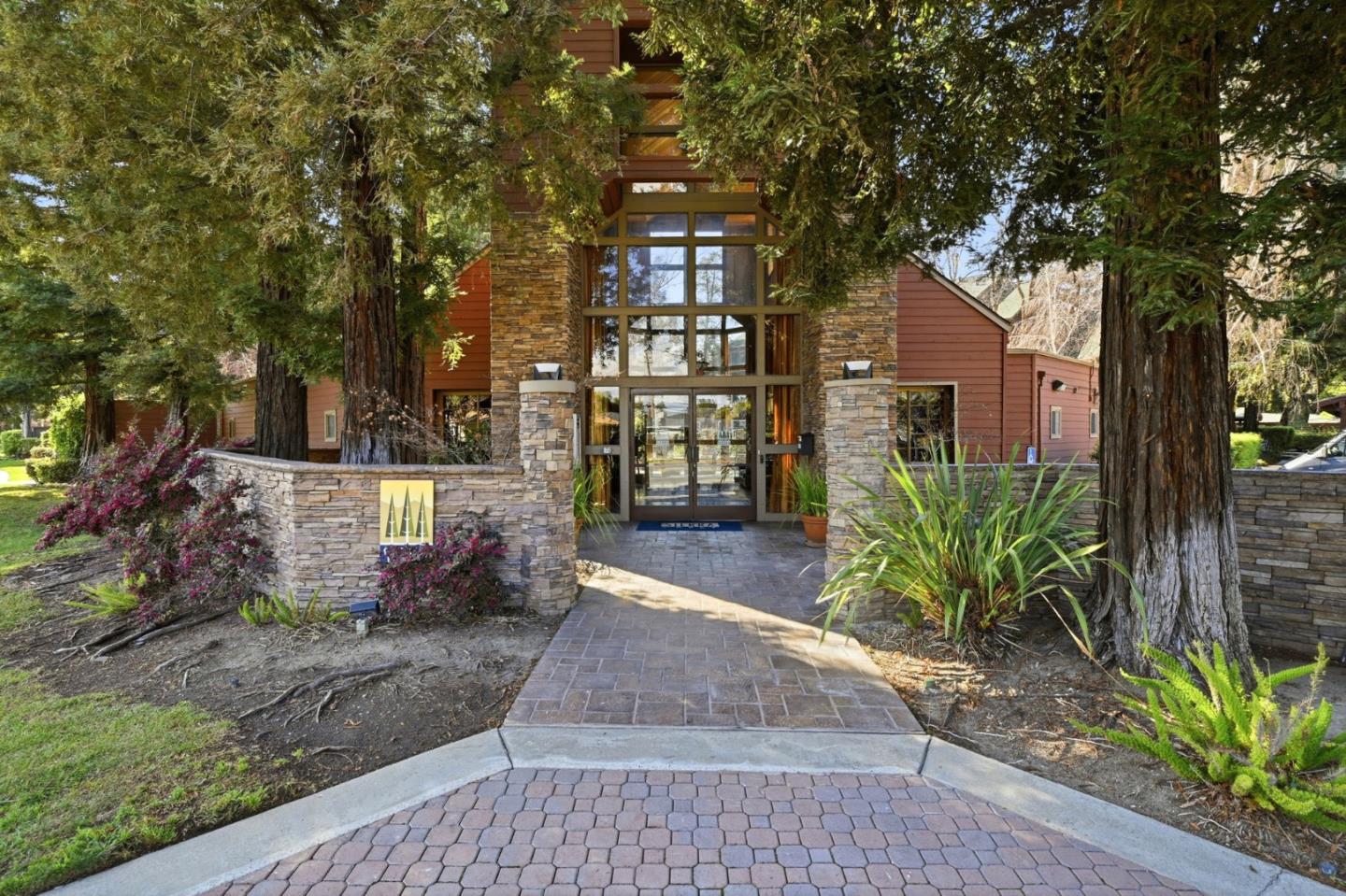 Front Image Thumbnail for ML82035280