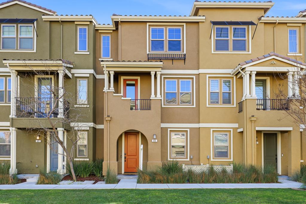 Front Image Thumbnail for ML82035320