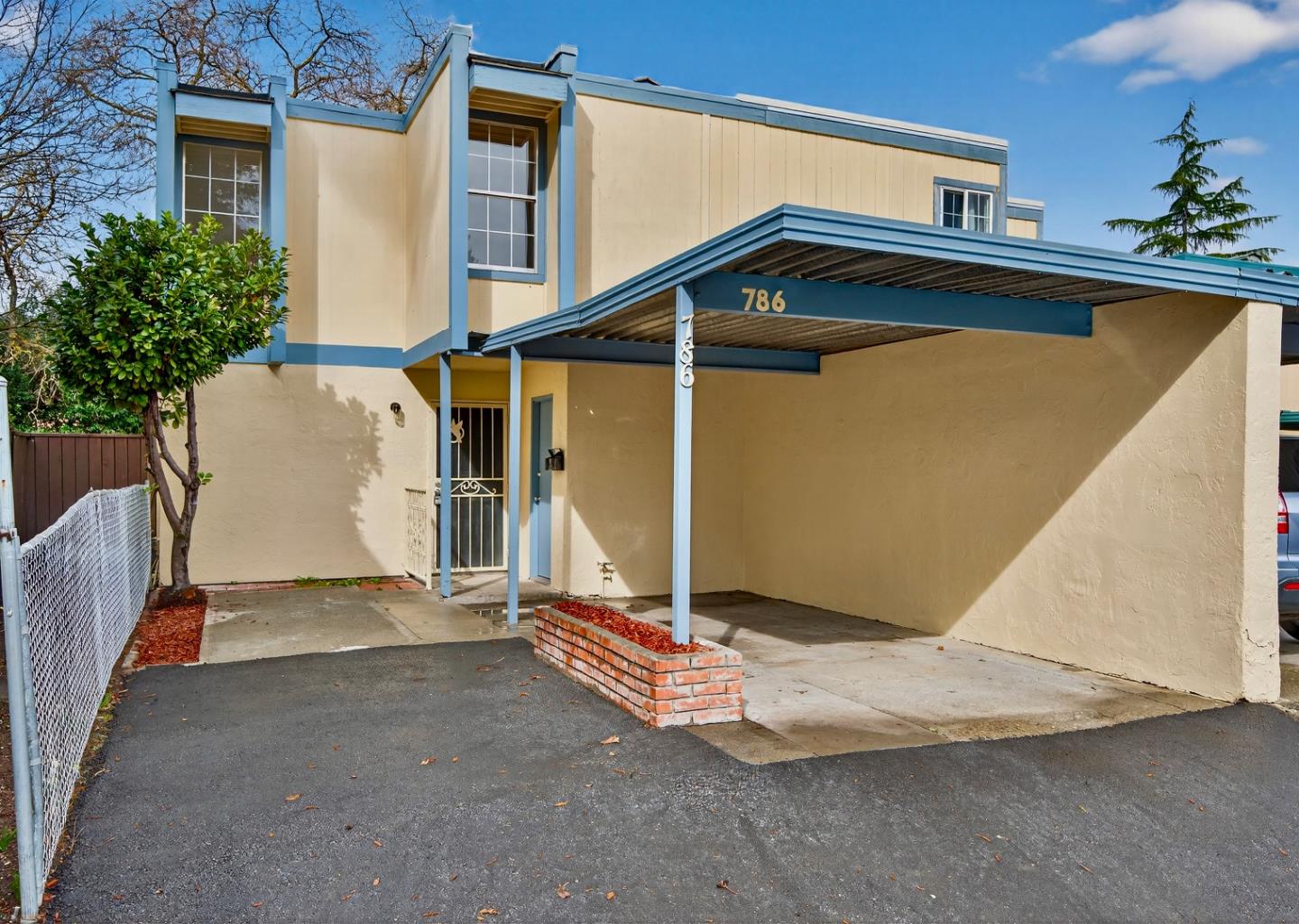 Front Image Thumbnail for ML82035355