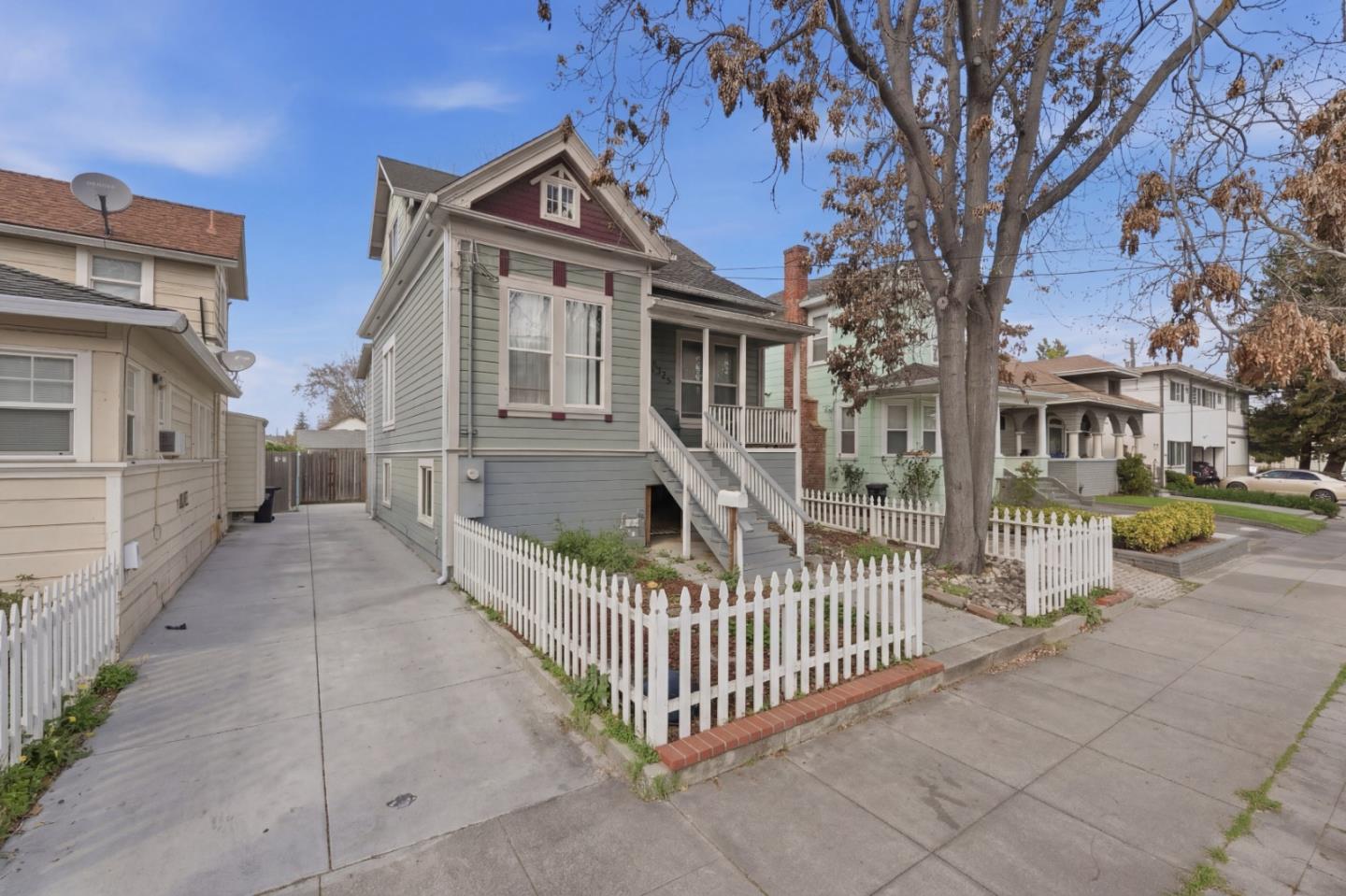 Front Image Thumbnail for ML82035358