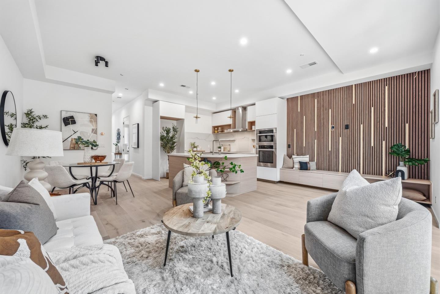 Front Image Thumbnail for ML82035370