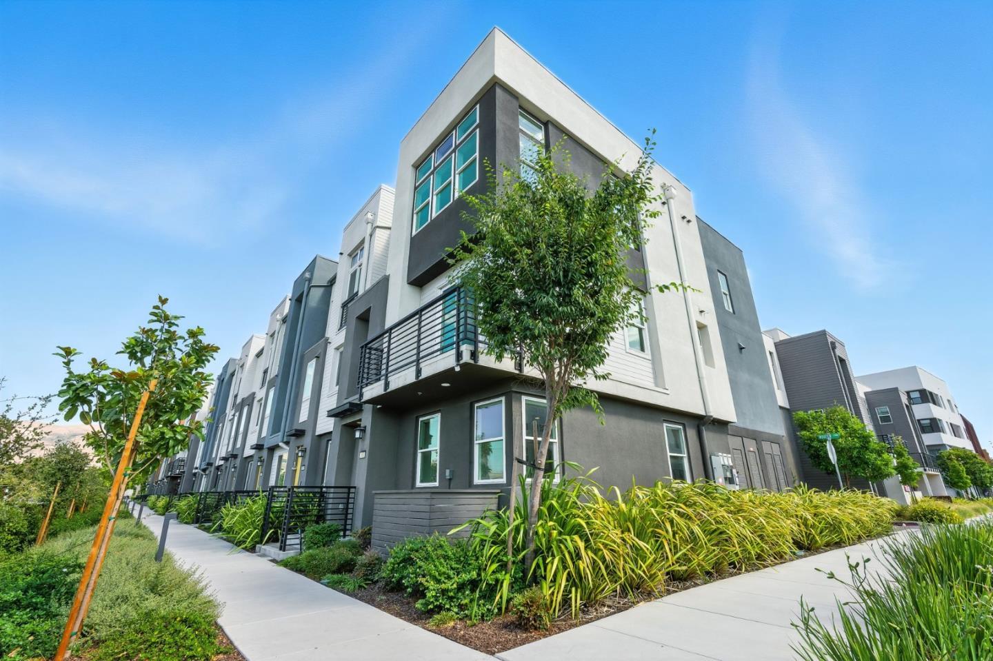 Front Image Thumbnail for ML82035380