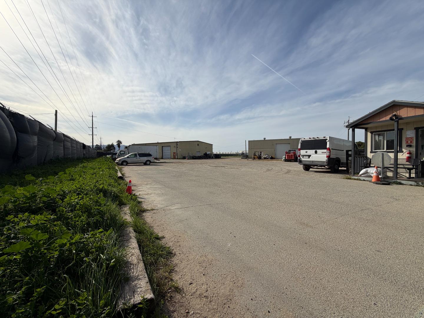 Front Image Thumbnail for ML82035410