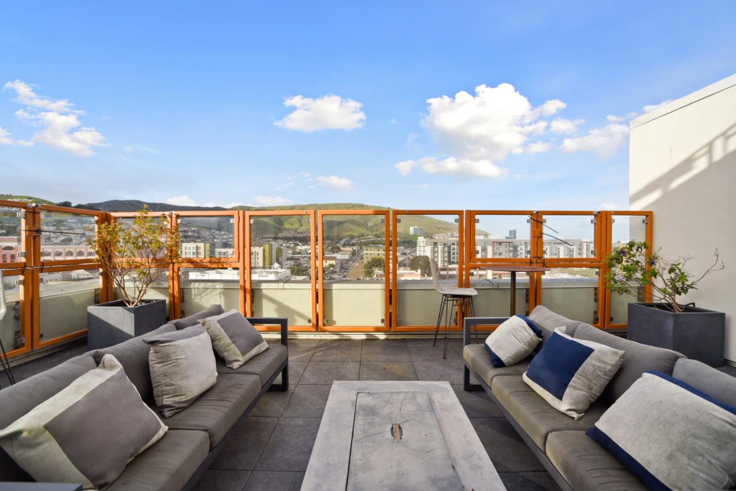 Front Image Thumbnail for ML82035468