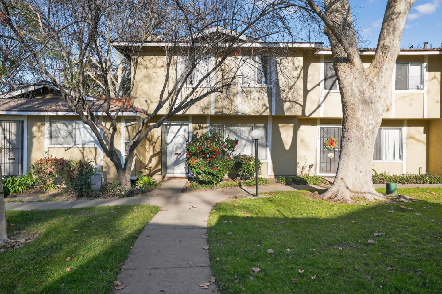 Front Image Thumbnail for ML82035510