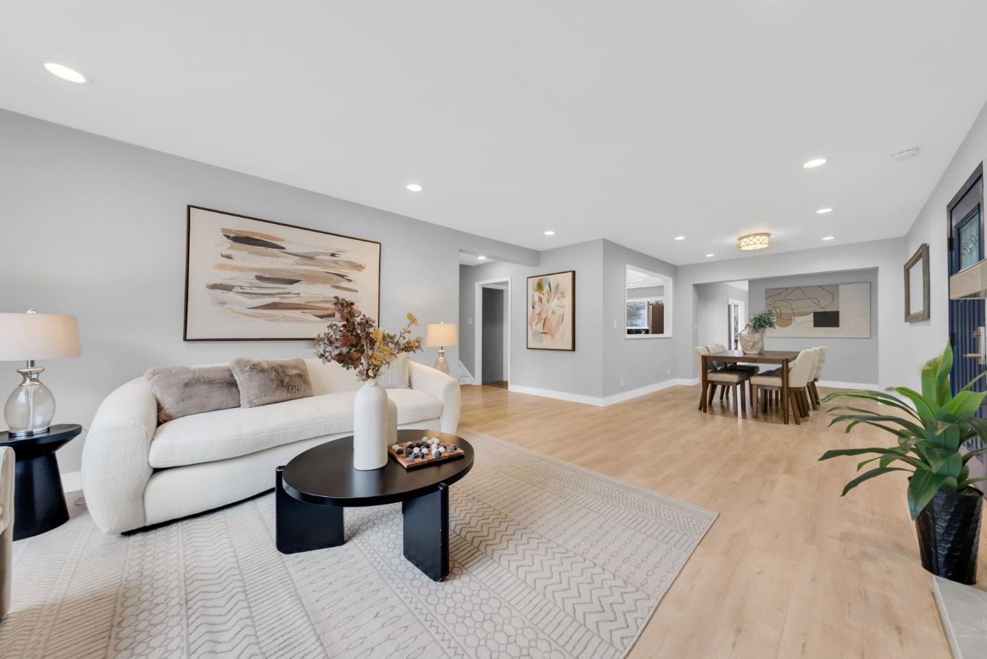 Front Image Thumbnail for ML82035528