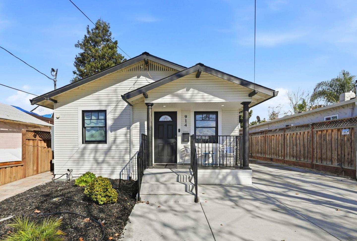 Front Image Thumbnail for ML82035585