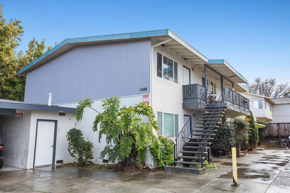 Front Image Thumbnail for ML82035632