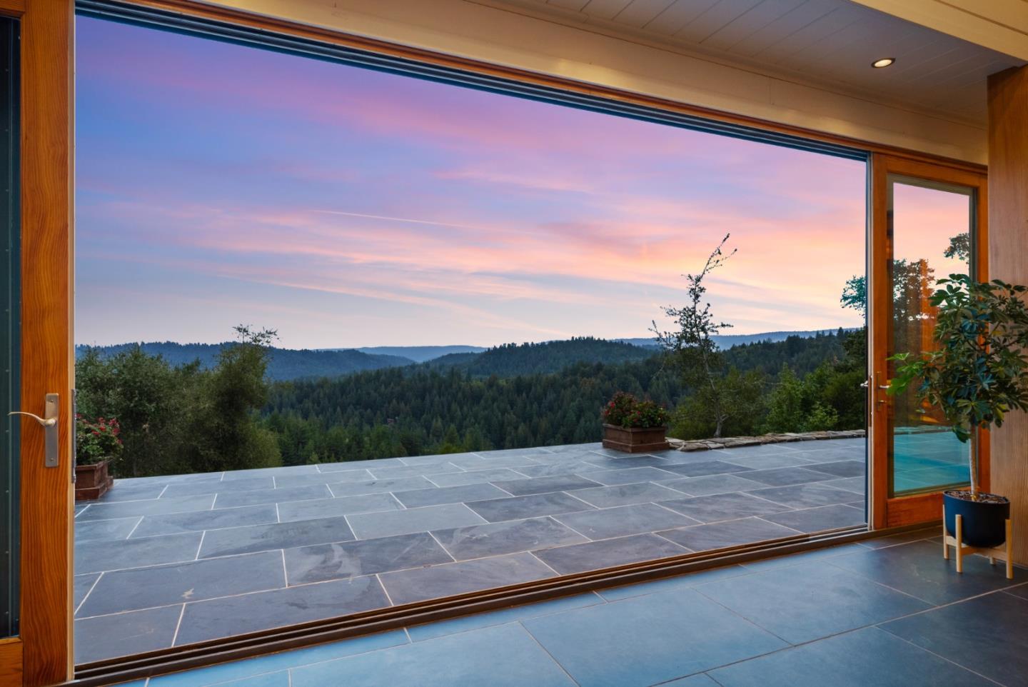 Front Image Thumbnail for ML82035634