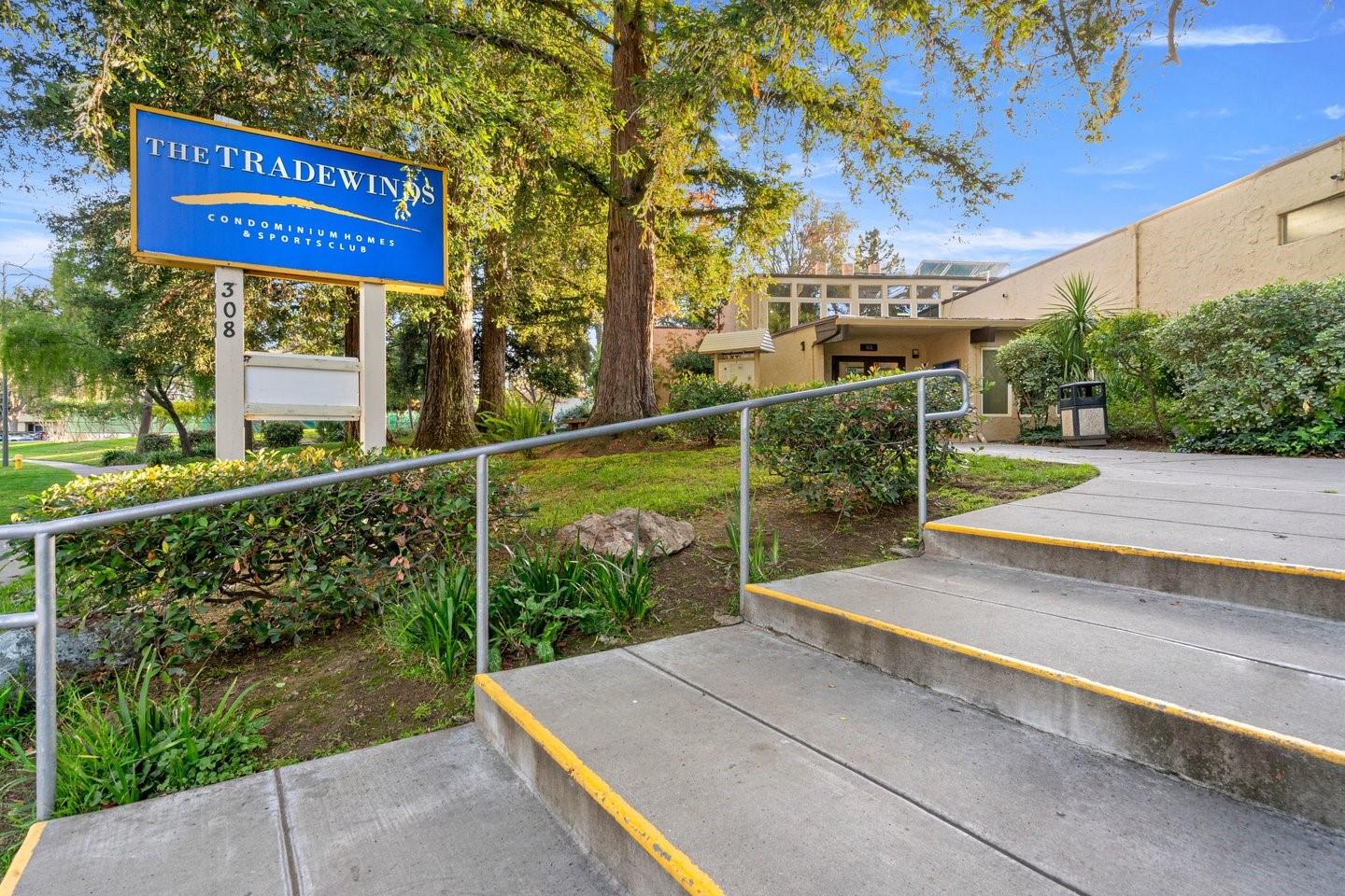 Front Image Thumbnail for ML82035676