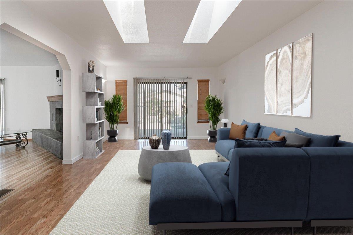 Front Image Thumbnail for ML82035689