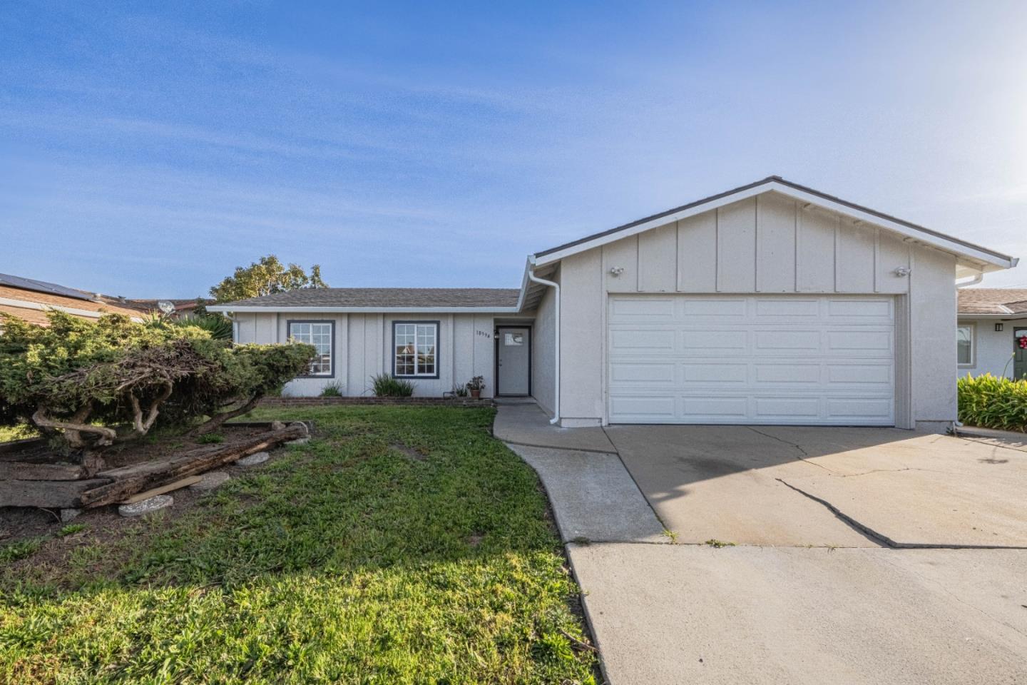 Front Image Thumbnail for ML82035743